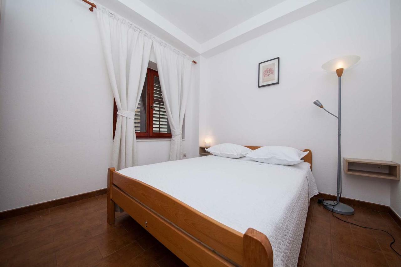 Apartment Makarana *