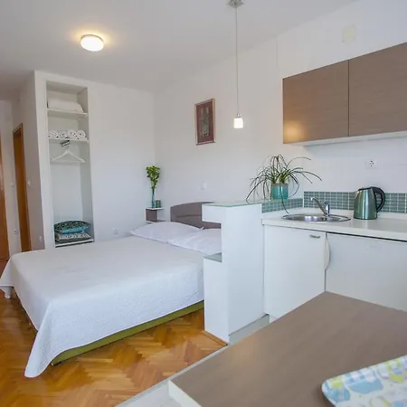 Villa Makarana Apartments Makarska Exterior photo