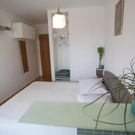 Villa Makarana Apartments Makarska Exterior photo