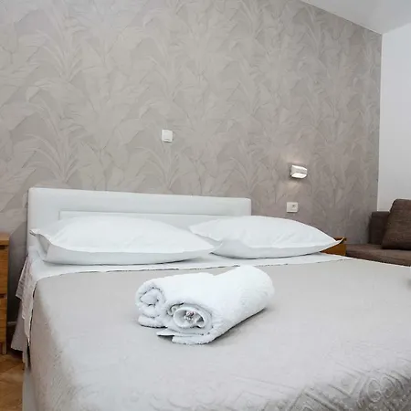Villa Makarana Apartments Makarska Exterior photo